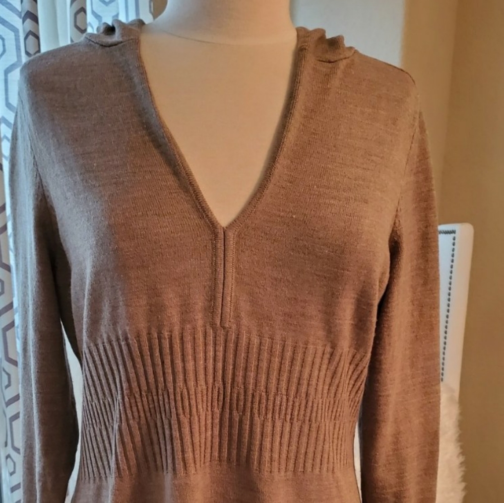 Tunic with hoodie